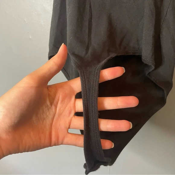 Abercrombie & Fitch black ruffle hem bodysuit women size medium - Picture 6 of 11